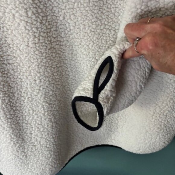 Tommy Hilfiger White 1/4 Zip Sherpa Cozy Pullover Athleisure Sweatshirt XL Logo - Picture 8 of 10